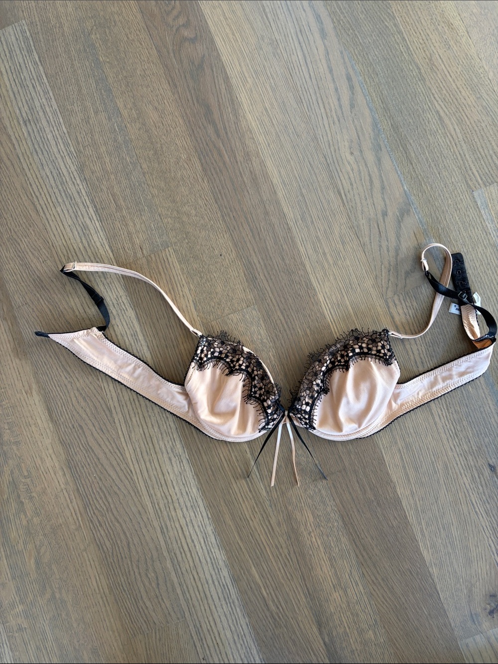 Lace-Trim Push-Up Bra in Blush Pink